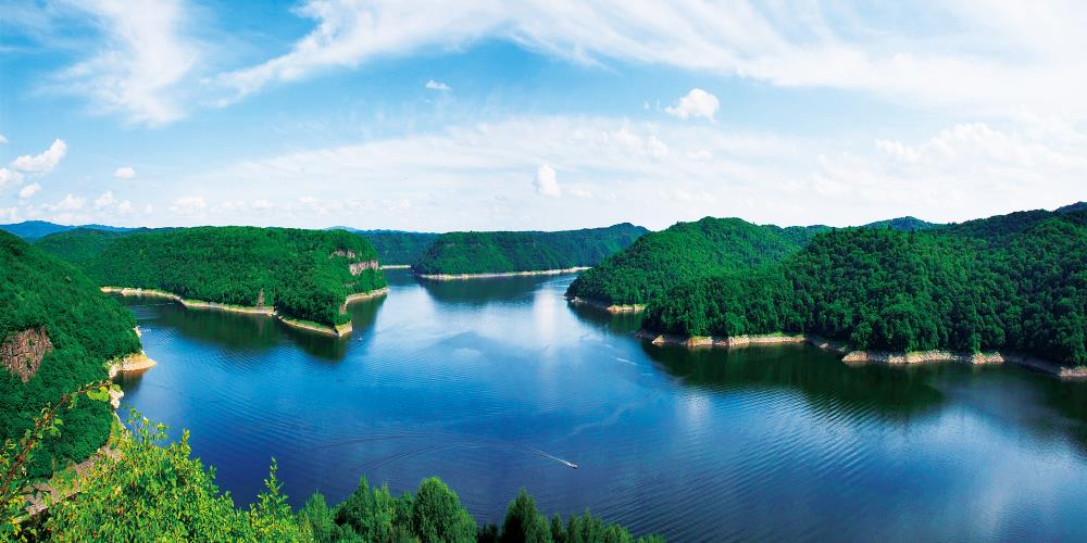 長白山下第一湖 白山湖1 拷貝.jpg